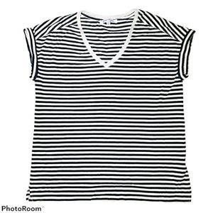 Rose + Olive Cuffed Cap Sleeve Striped  V-Neck Top Black and White 407